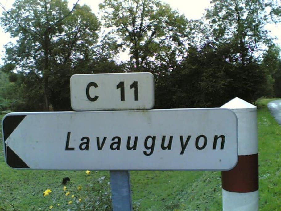 Cottage By The Chateau With Pool In National Parc Les Salles-Lavauguyon Exteriér fotografie