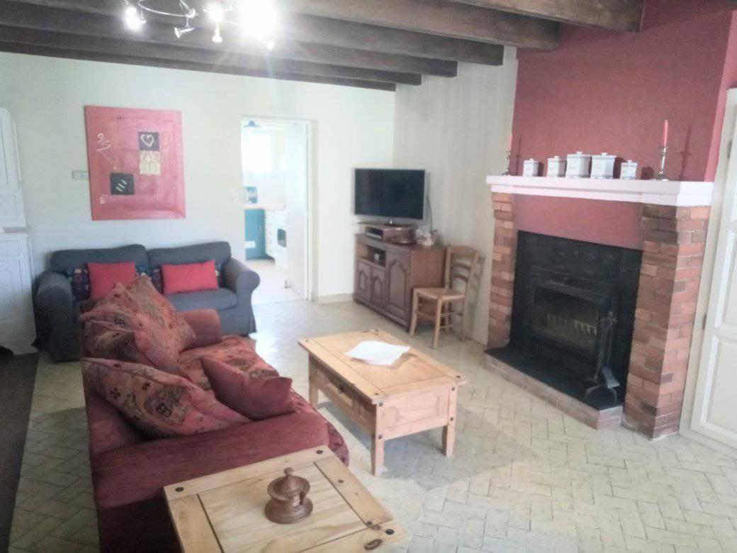 Cottage By The Chateau With Pool In National Parc Les Salles-Lavauguyon Exteriér fotografie